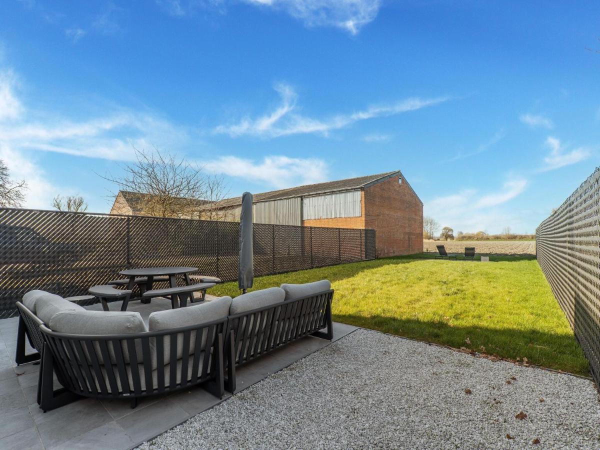 Modern Holiday Home With Garden Aardenburg Eksteriør bilde